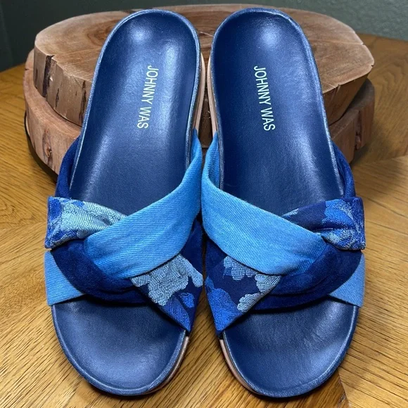 JOHNNY WAS Denim Suede Floral Tapestry Twist Slides - Picture 7 of 16